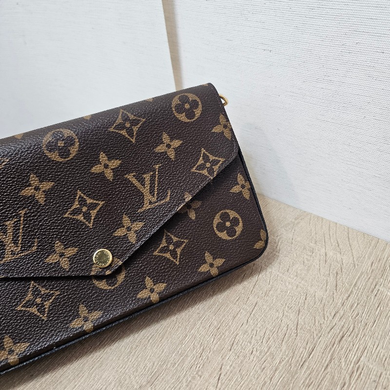 [ 超甜出品況優❣️把握] LV老花金釦 Pochette三合一斜背鏈包-5