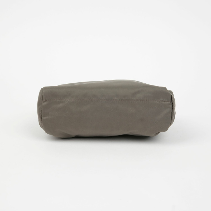 PRADA 三角形標誌收納袋 1N0011-5