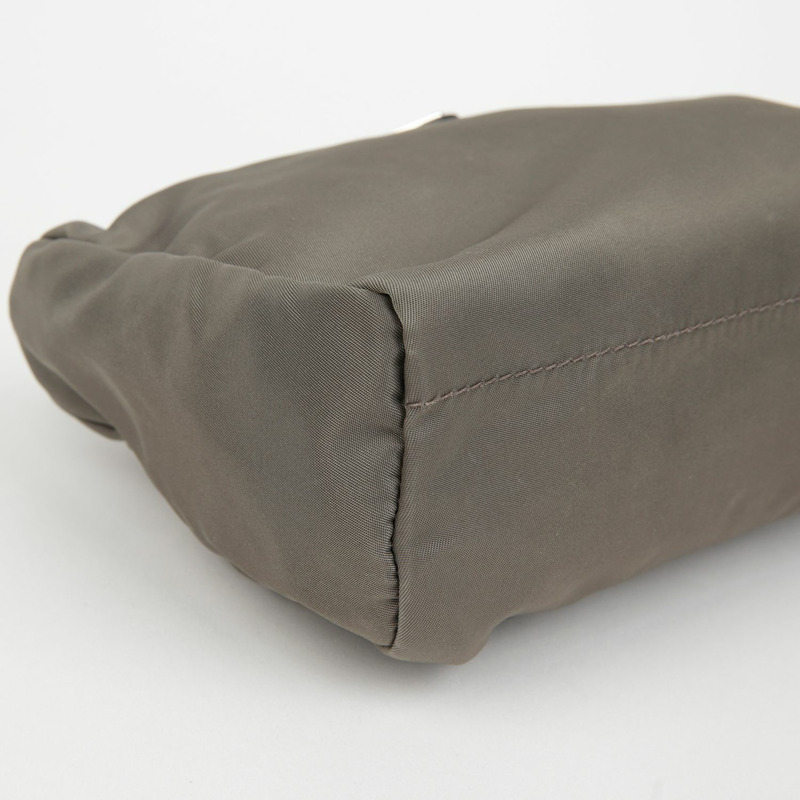 PRADA 三角形標誌收納袋 1N0011-6