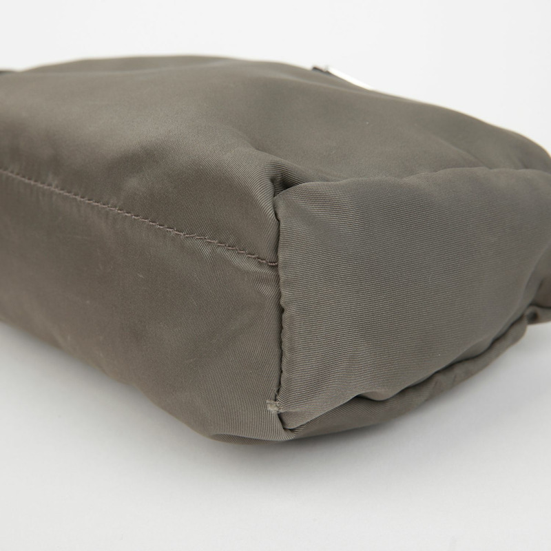 PRADA 三角形標誌收納袋 1N0011-7