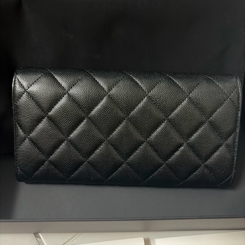 黑荔枝牛皮內塗鴉淡金扣下蓋12卡長夾-7