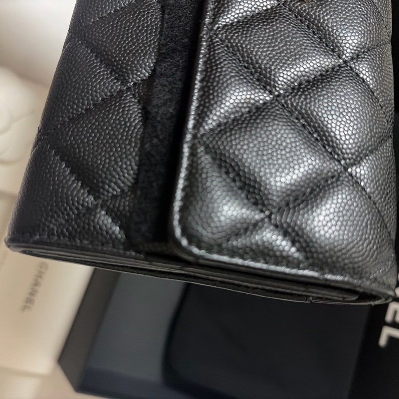 黑荔枝牛皮內塗鴉淡金扣下蓋12卡長夾-8