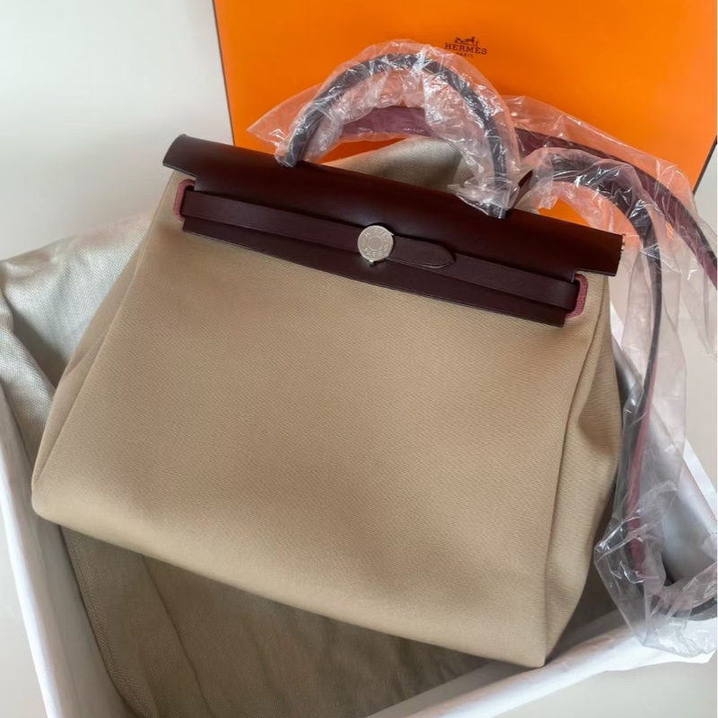 🌈Hermes🌟Herbag 31🌟S2風衣灰銀扣三拼🧡全新全套🌈肩帶膜在🌟Stamp Z🌟-1