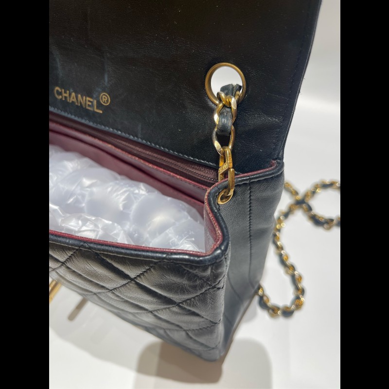 Chanel 黑金月半CF 黑色菱格紋肩背包-13