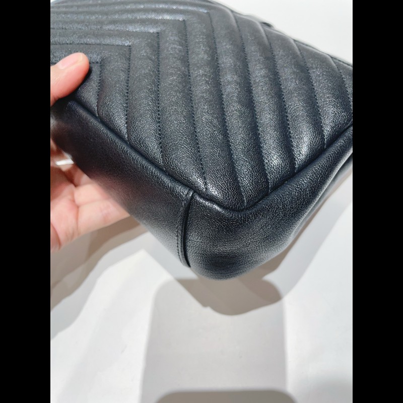 YSL 郵差包College黑標Logo鏈條 羊皮-11