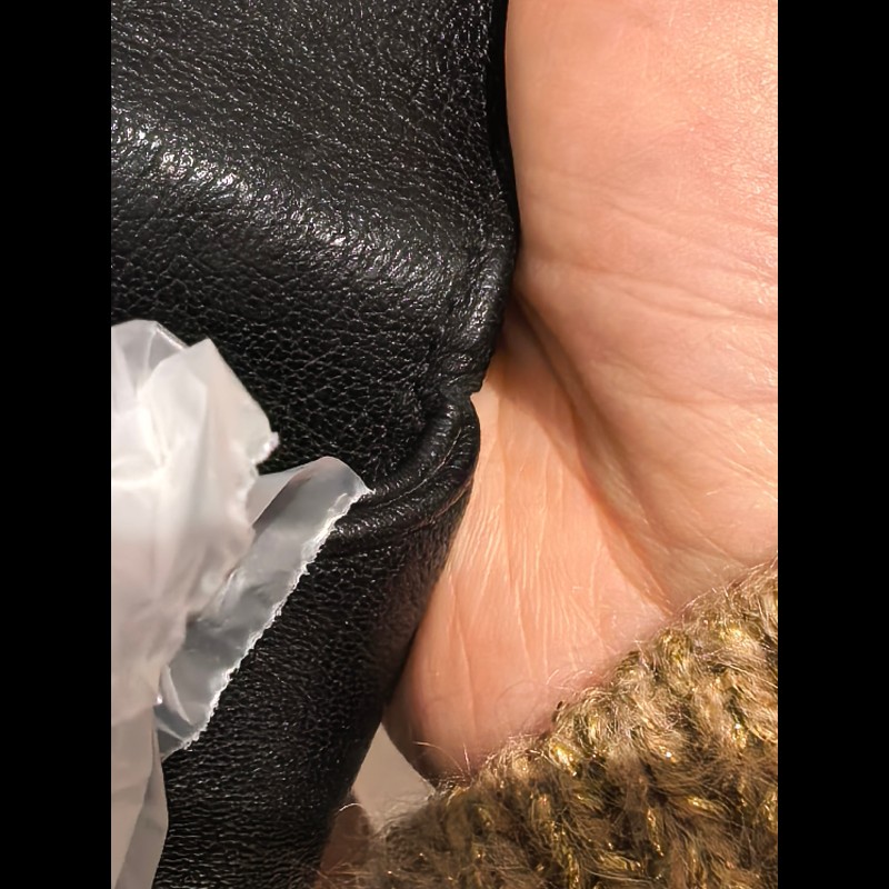 YSL 郵差包College黑標Logo鏈條 羊皮-23