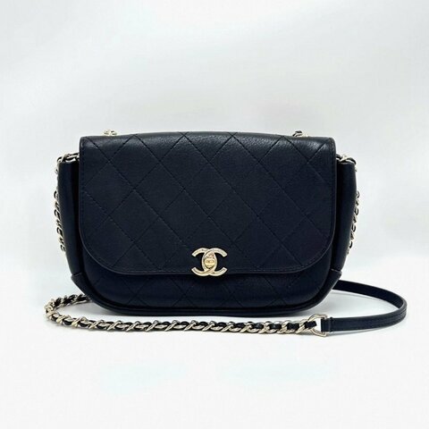 CHANEL 黑色金扣肩背斜背馬鞍包 20*15*4.5 98新配件塵袋