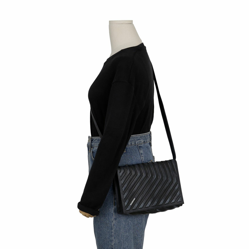 BALENCIAGA 汽車掛帶單肩斜背包 679465-12