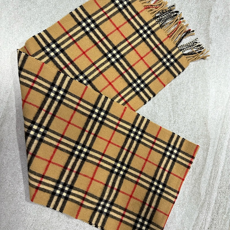 BURBERRY經典格紋羔羊毛圍巾 極美✨-4