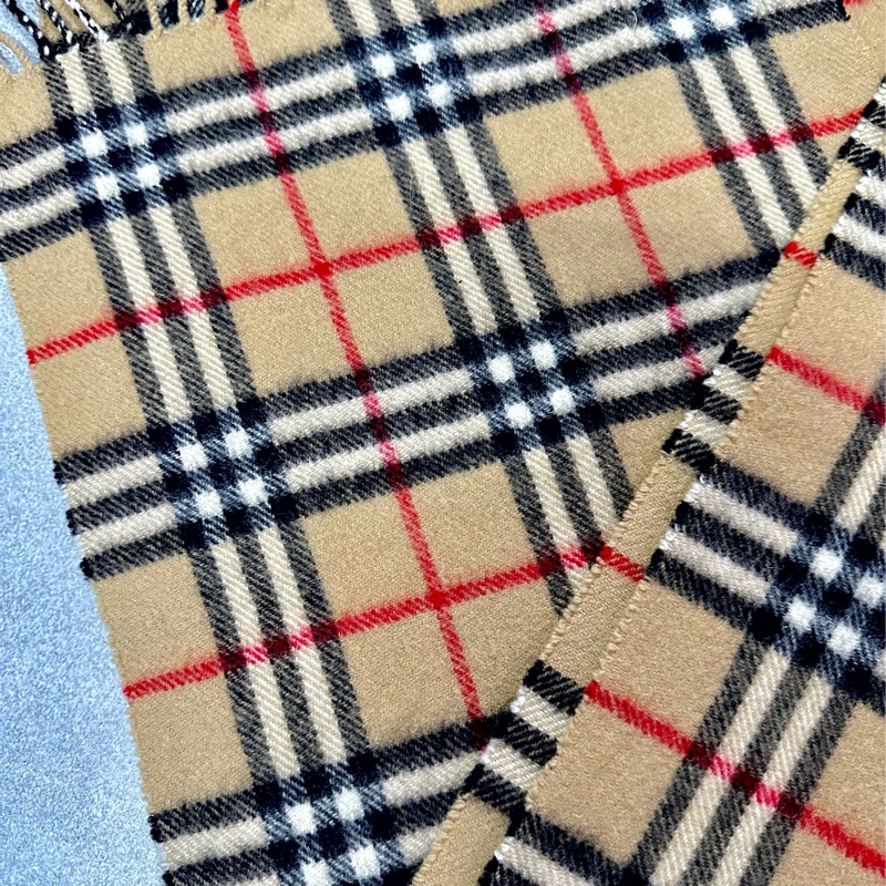 BURBERRY經典格紋羔羊毛圍巾 極美✨-11