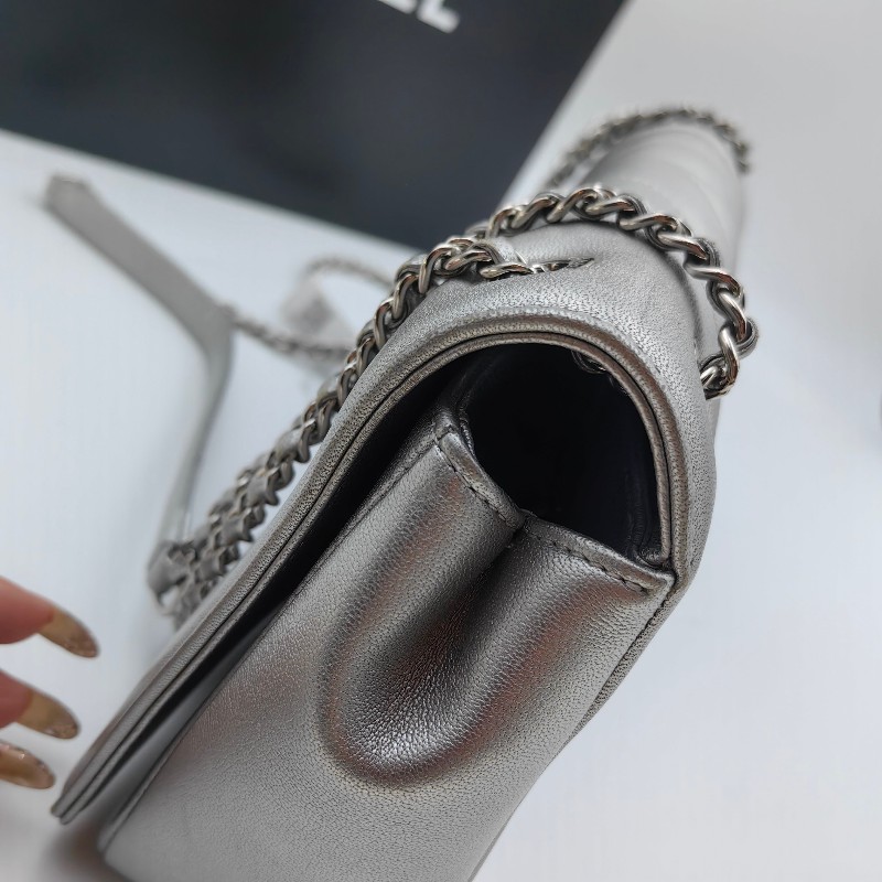 Chanel 翻蓋包銀色斜紋 中號 底長28cm-20