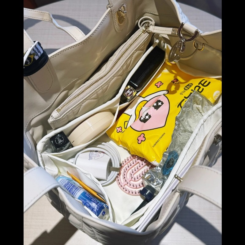 Dior 迪奧 Toujours 中型手提包 奶茶色 
淺駝米色-5