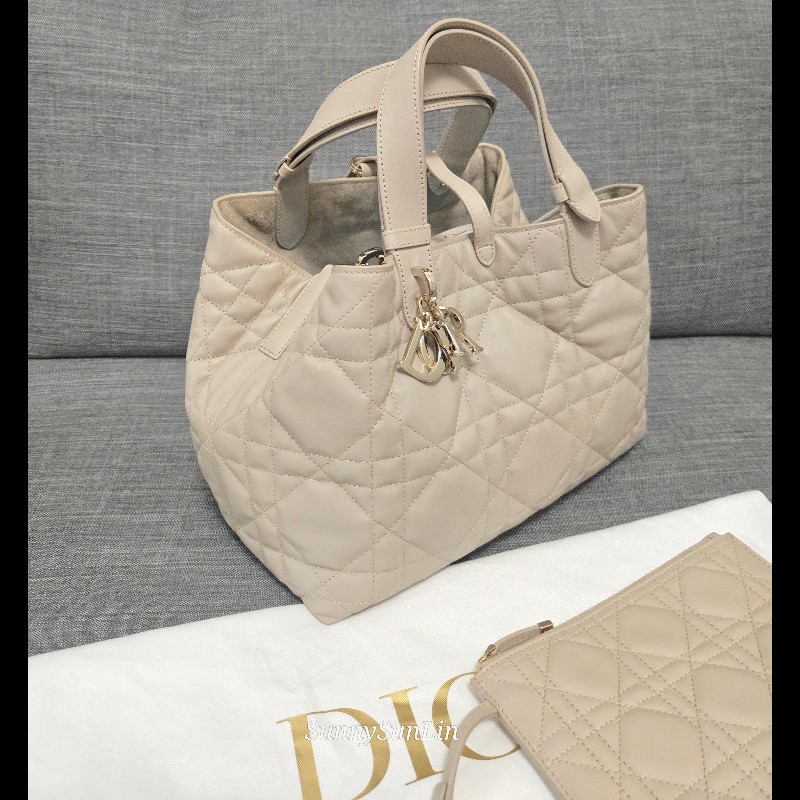 Dior 迪奧 Toujours 中型手提包 奶茶色 
淺駝米色-8