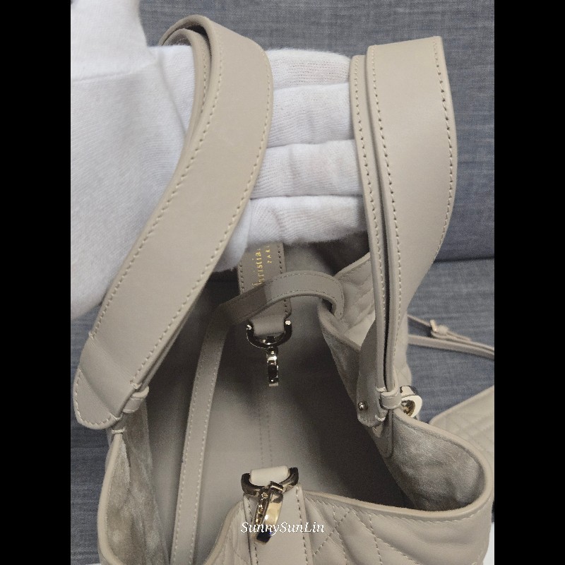 Dior 迪奧 Toujours 中型手提包 奶茶色 
淺駝米色-22