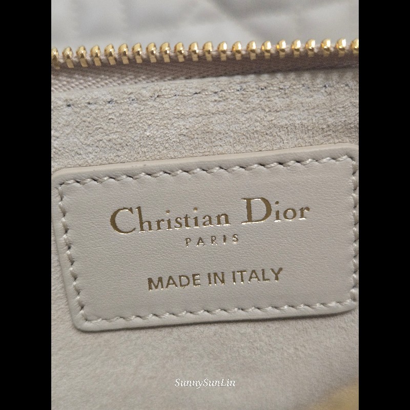 Dior 迪奧 Toujours 中型手提包 奶茶色 
淺駝米色-33