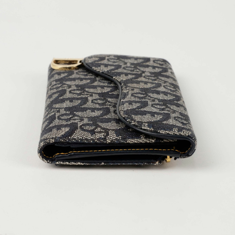 DIOR 復古斜背馬鞍形中型皮夾-6