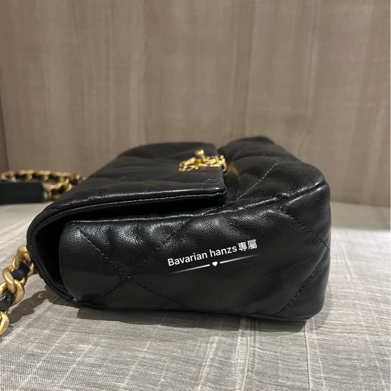 Chanel 19小號黑金-10