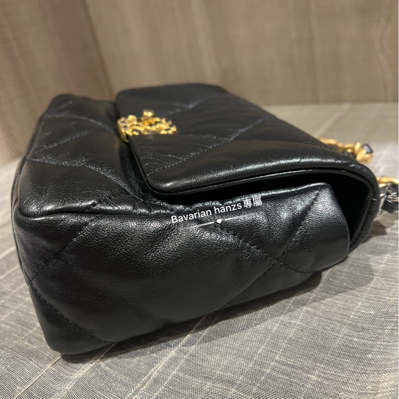 Chanel 19小號黑金-11