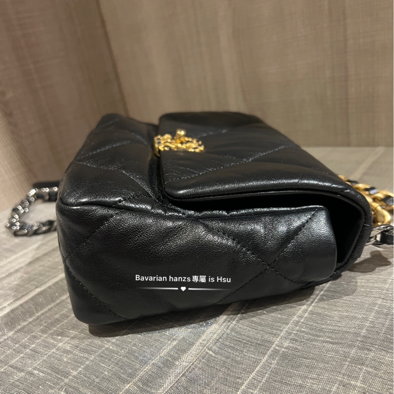 Chanel 19小號黑金-19