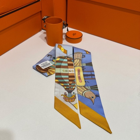 Hermes 翱翔天際之夢 Twilly 🗺️🍭 純真卡通圖案 很可愛