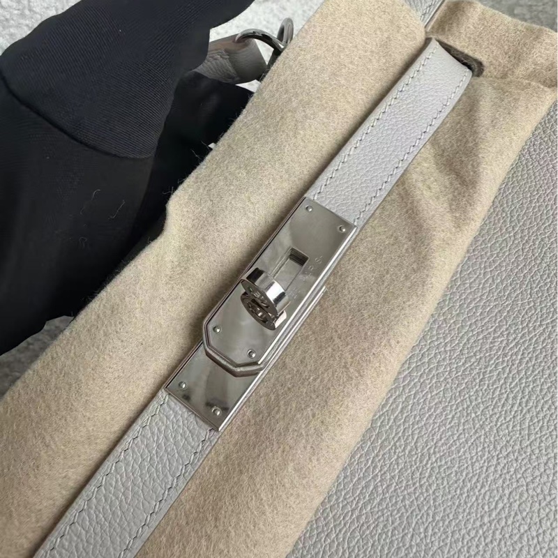 大全配🈶21年購證❤️ 愛馬仕 #kelly28 #珍珠灰 #銀釦 #凱莉28 K28-4