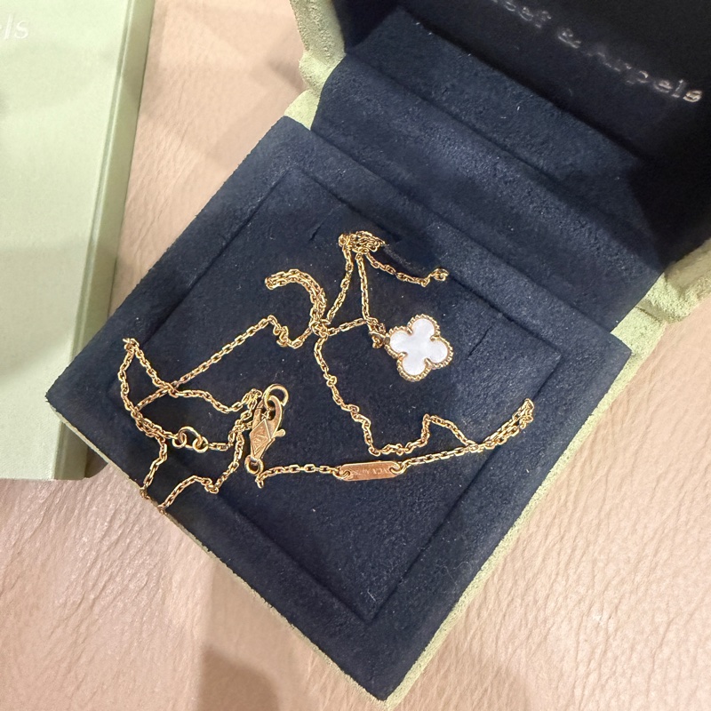 🈶盒子+23年保卡❤️ vca #梵克雅寶 Alhambra #白貝母 #小白花 #項鍊-14