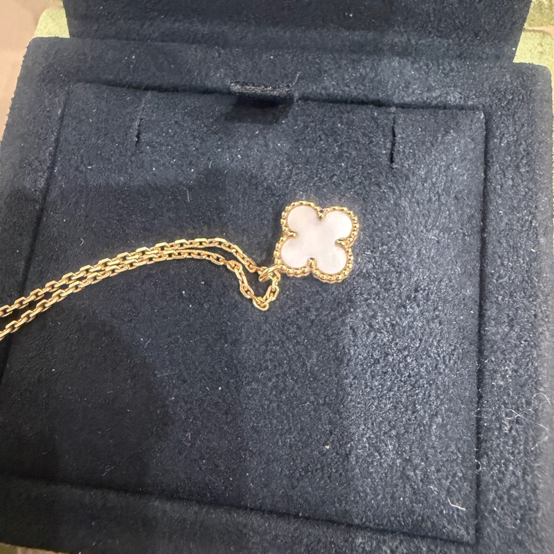 🈶盒子+23年保卡❤️ vca #梵克雅寶 Alhambra #白貝母 #小白花 #項鍊-17