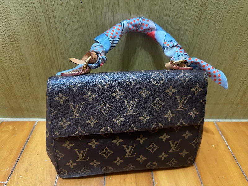 Louis Vuitton LOUIS VUITTON Cluny BB Ff#H © M42738-10
