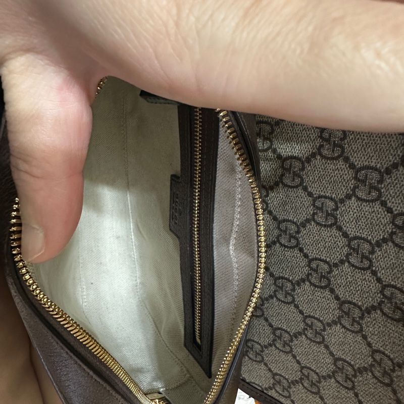 Gucci新款二合一多用途郵差包-4