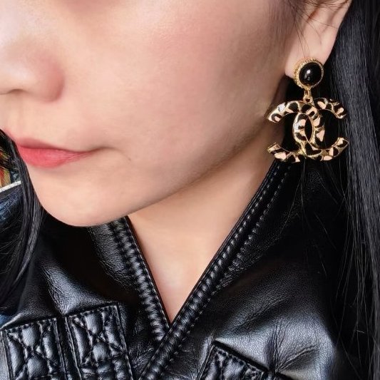 CHANEL - 高級手工坊皮穿鍊雙C耳環-7