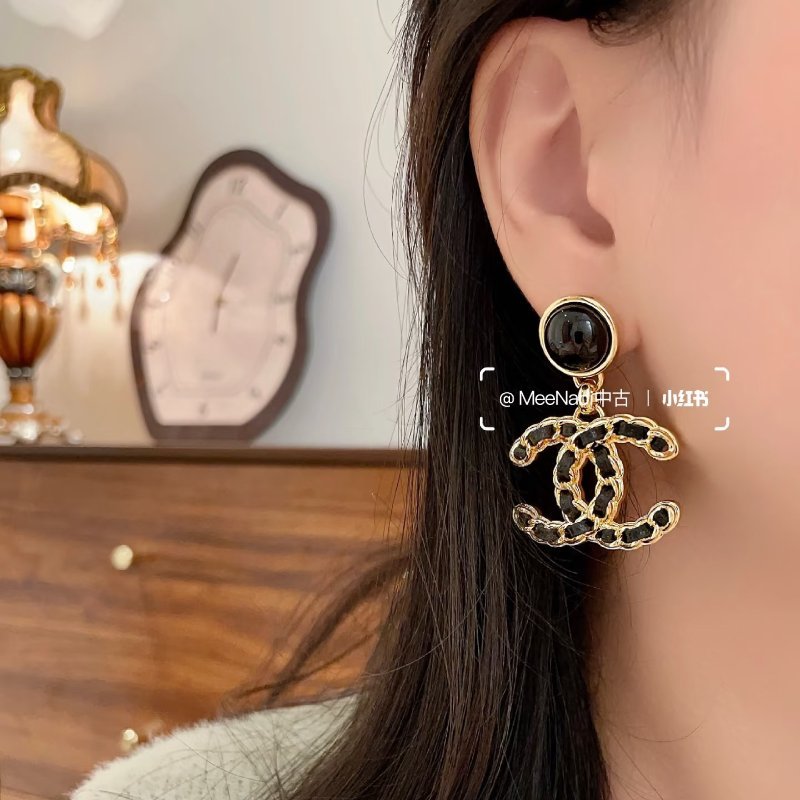 CHANEL - 高級手工坊皮穿鍊雙C耳環-8