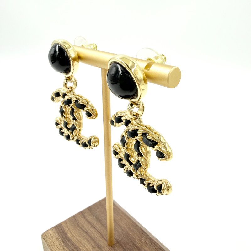 CHANEL - 高級手工坊皮穿鍊雙C耳環-8