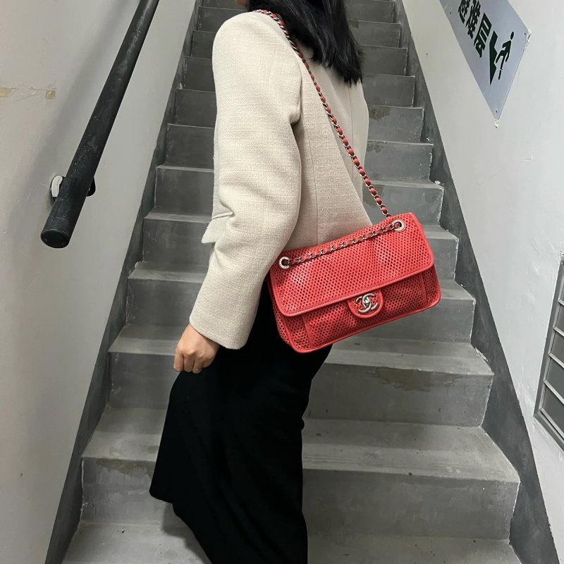 CHANEL - 珊瑚橘簍空up in the air手提斜背包-2