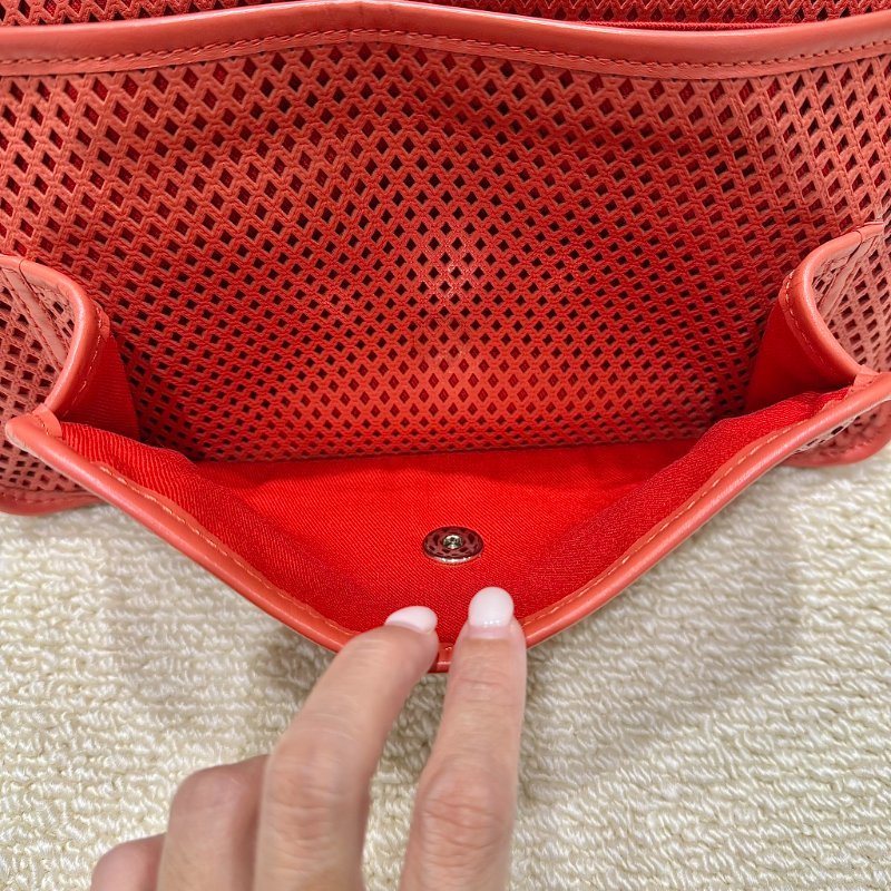 CHANEL - 珊瑚橘簍空up in the air手提斜背包-11