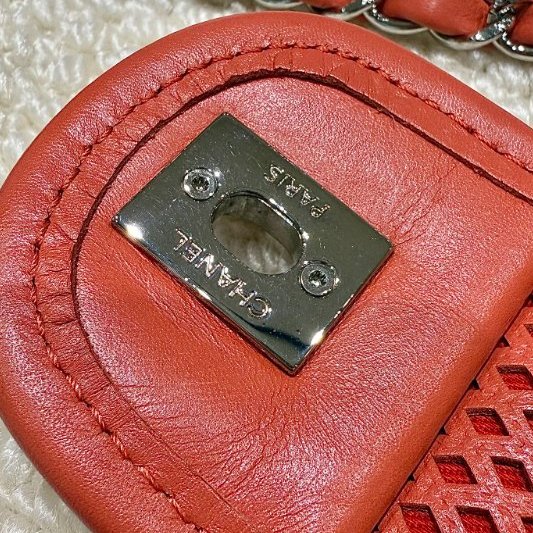 CHANEL - 珊瑚橘簍空up in the air手提斜背包-15