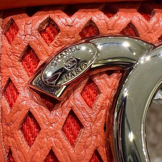 CHANEL - 珊瑚橘簍空up in the air手提斜背包-20