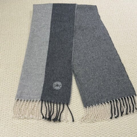 HERMES - 雙色拼羊絨圍巾