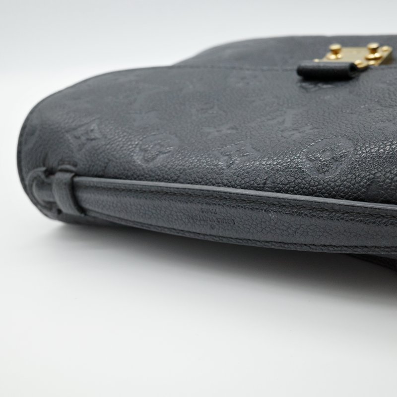 LV Pochette 黑色牛皮壓紋郵差包🤍-6