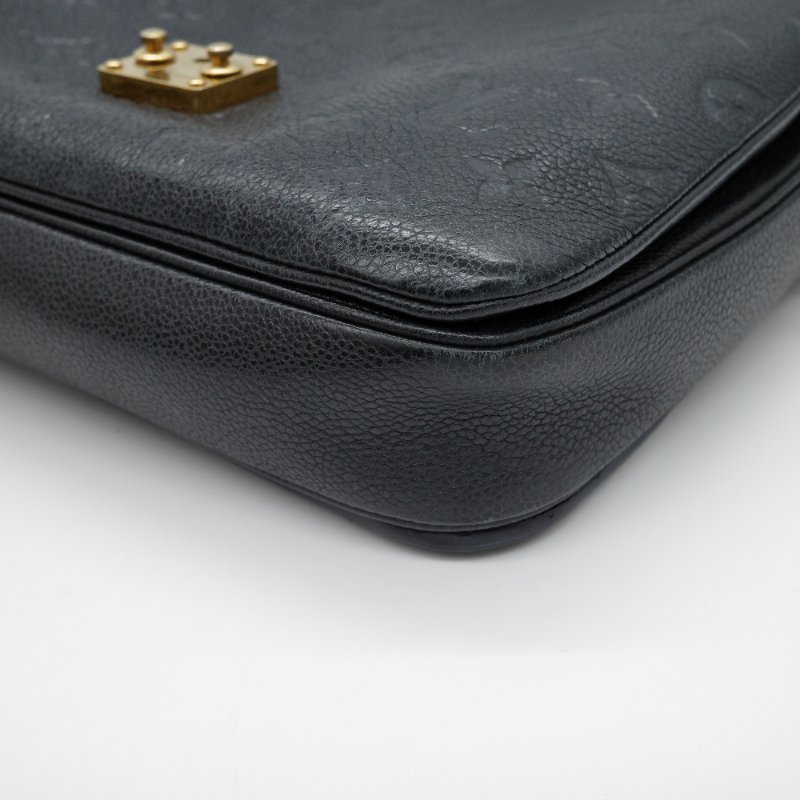 LV Pochette 黑色牛皮壓紋郵差包🤍-14