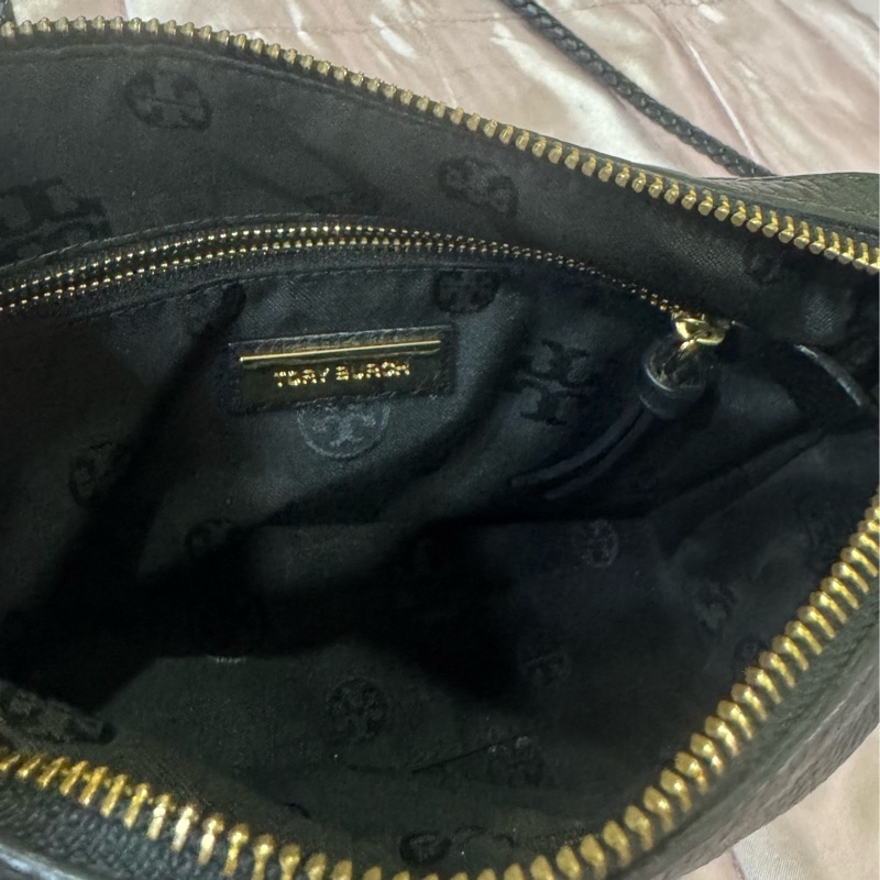 TORY BURCH 經典LOGO荔枝皮革相機斜揹包 小方包-11