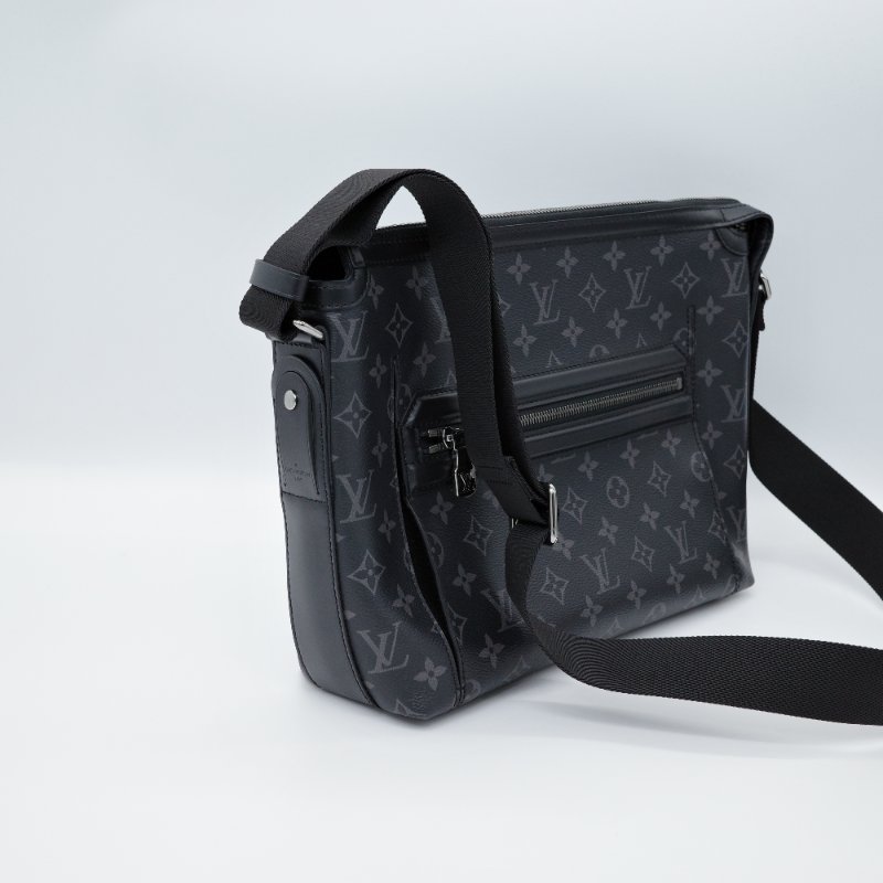 近新品 💫🌟 Louis Vuitton LV 路易威登 Odyssey 黑武士 肩背包 斜背包 郵差包-3