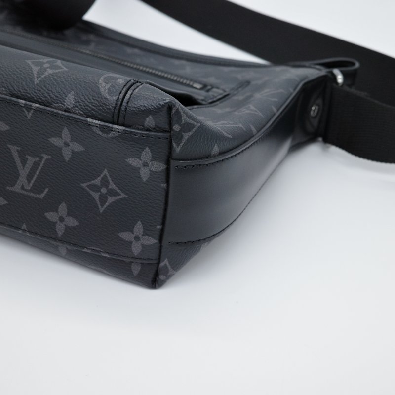 近新品 💫🌟 Louis Vuitton LV 路易威登 Odyssey 黑武士 肩背包 斜背包 郵差包-6