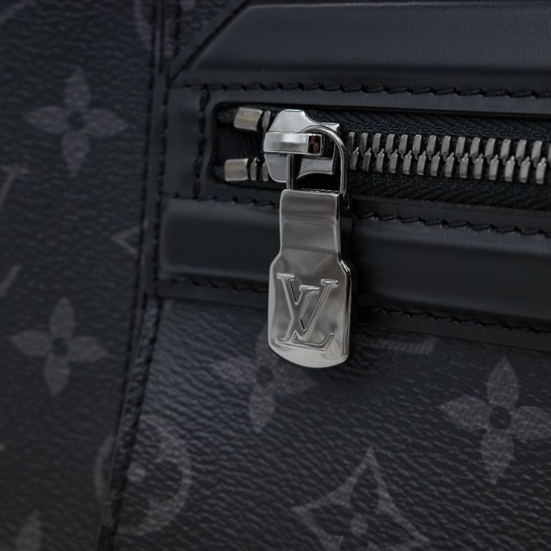 近新品 💫🌟 Louis Vuitton LV 路易威登 Odyssey 黑武士 肩背包 斜背包 郵差包-7