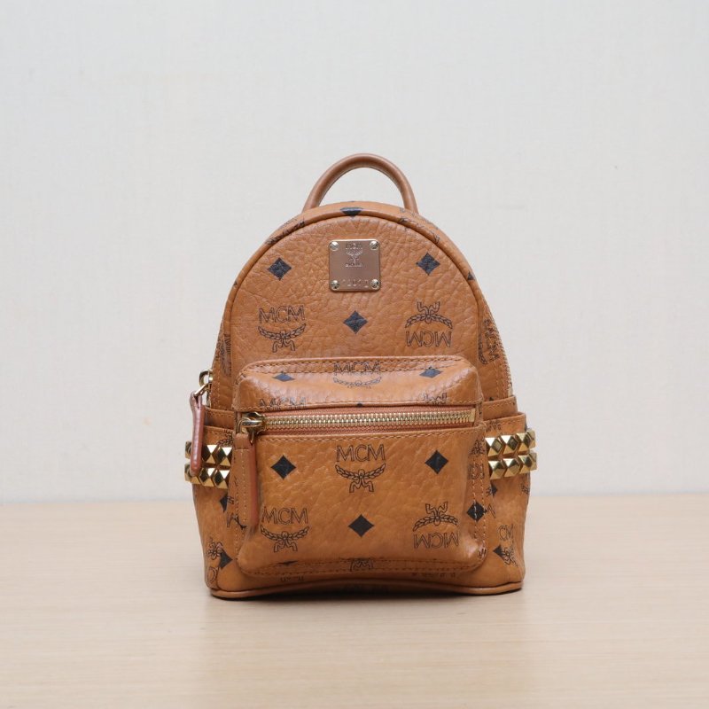 MCM 側邊鉚釘雙肩包超MINI幹邑色牛皮肩背包-0