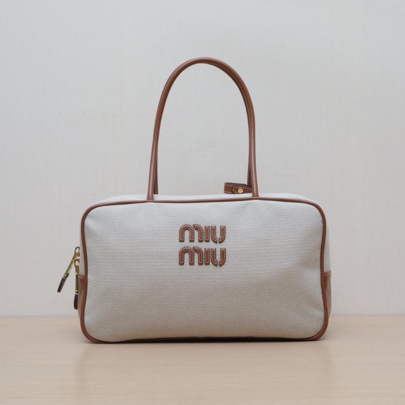 MIU MIU 24SS秀款徽標手提公事包34米白色帆布肩背包-1