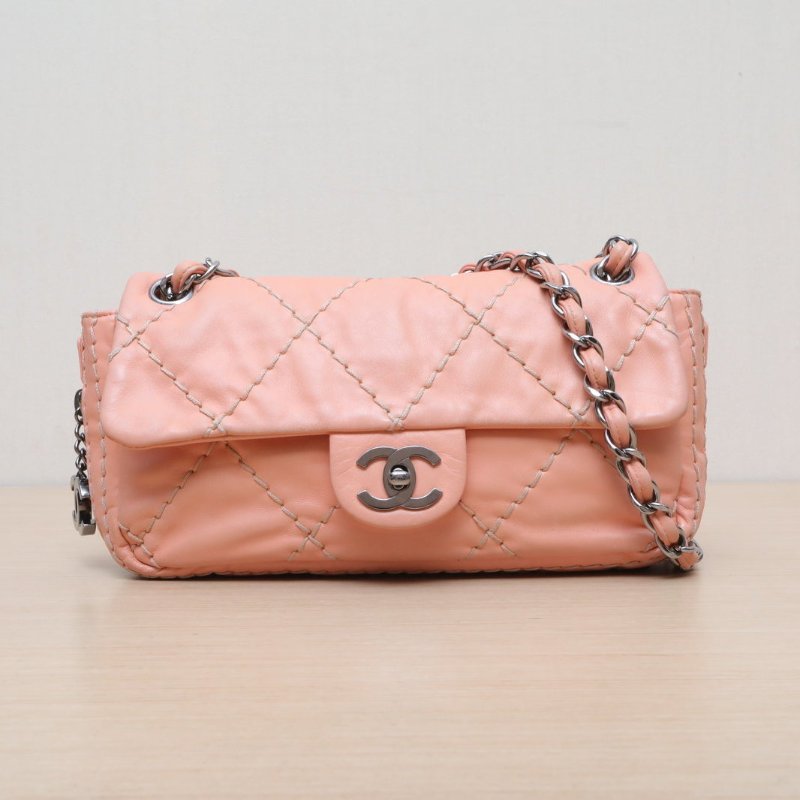 CHANEL 珊瑚粉牛皮11開銀扣CF季節款外縫線大菱格口蓋包肩背包-1