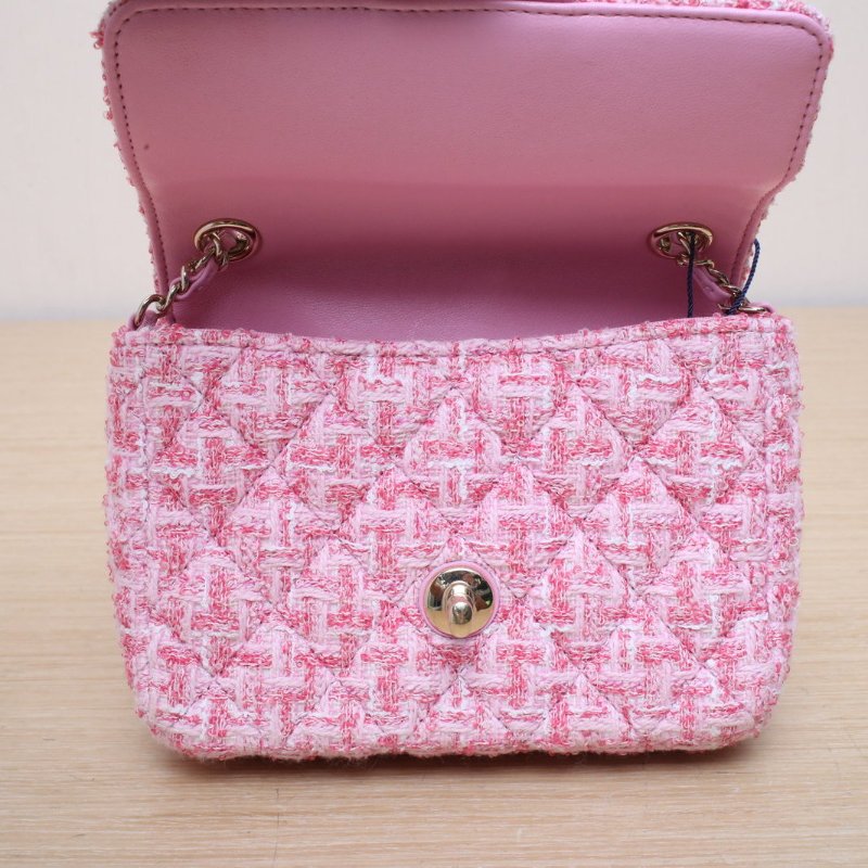 CHANEL 23PCF口蓋包17粉色粗花呢晶片開琺瑯扣琺瑯愛心皮穿鏈肩背包-2