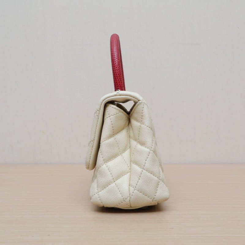 CHANEL CocoHandle小號24米色荔枝牛皮23開銀扣蜥蜴皮手柄肩背包-2