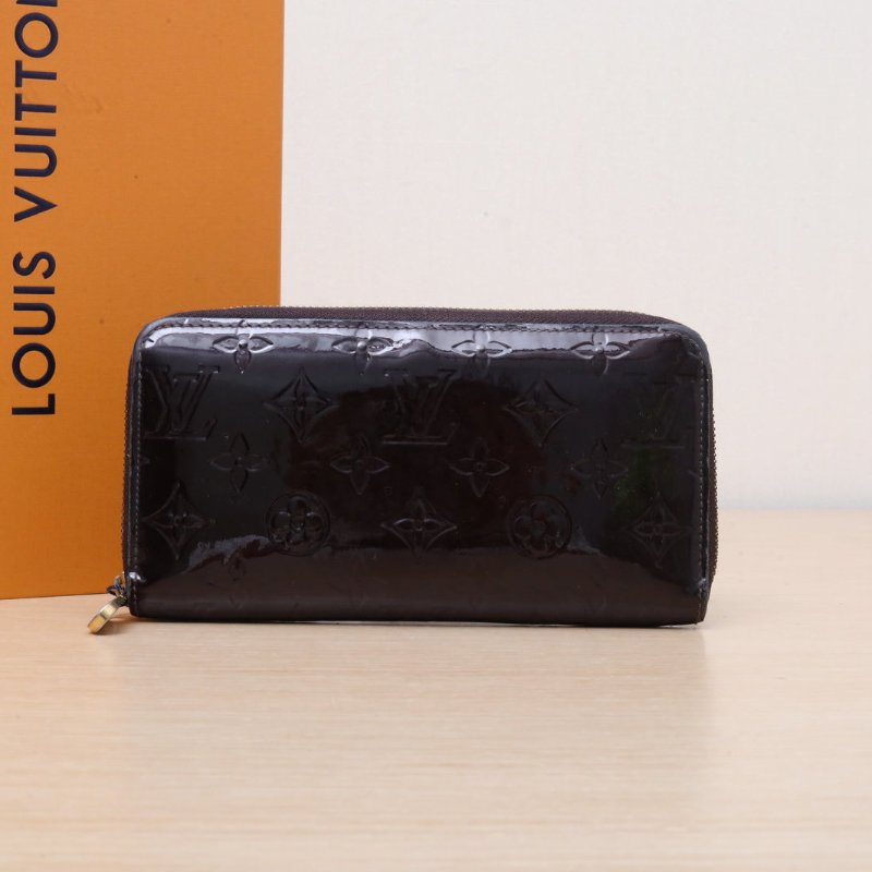 LOUIS VUITTON 酒紅色漆皮2010長款拉鏈錢包肩背包-0