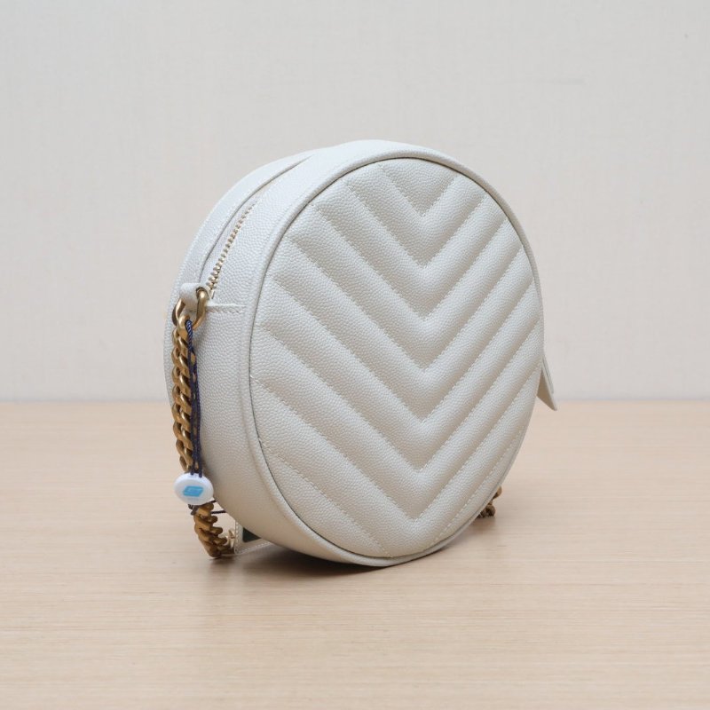 SAINT LAURENT Vinyle圓餅RoundV紋白色荔枝牛皮金扣肩背包-4